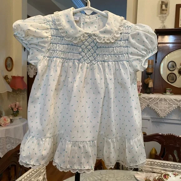 Polly Flinders | Dresses | Vintage Polly Flinders Smocked Dress Size 2  Months | Poshmark